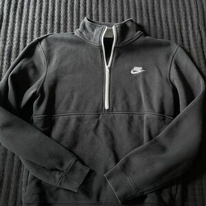 Nike half zip fleece - men’s medium